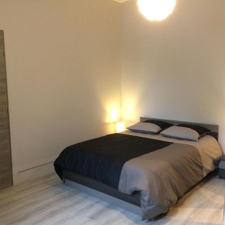 Studio Proche Gare Avec Kitchenette Et Wifi - Porte Rouge Thiviers Eksteriør billede