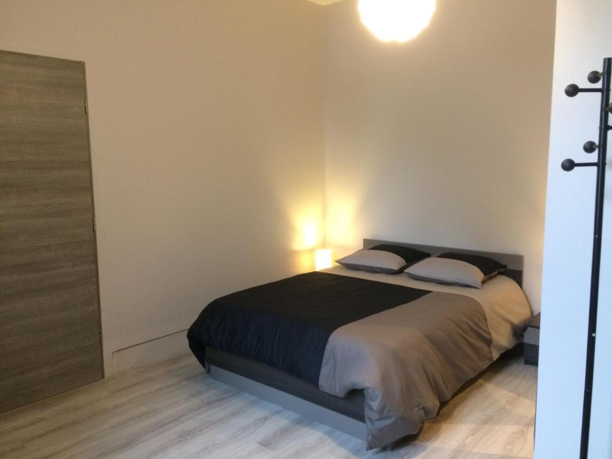Studio Proche Gare Avec Kitchenette Et Wifi - Porte Rouge Thiviers Eksteriør billede