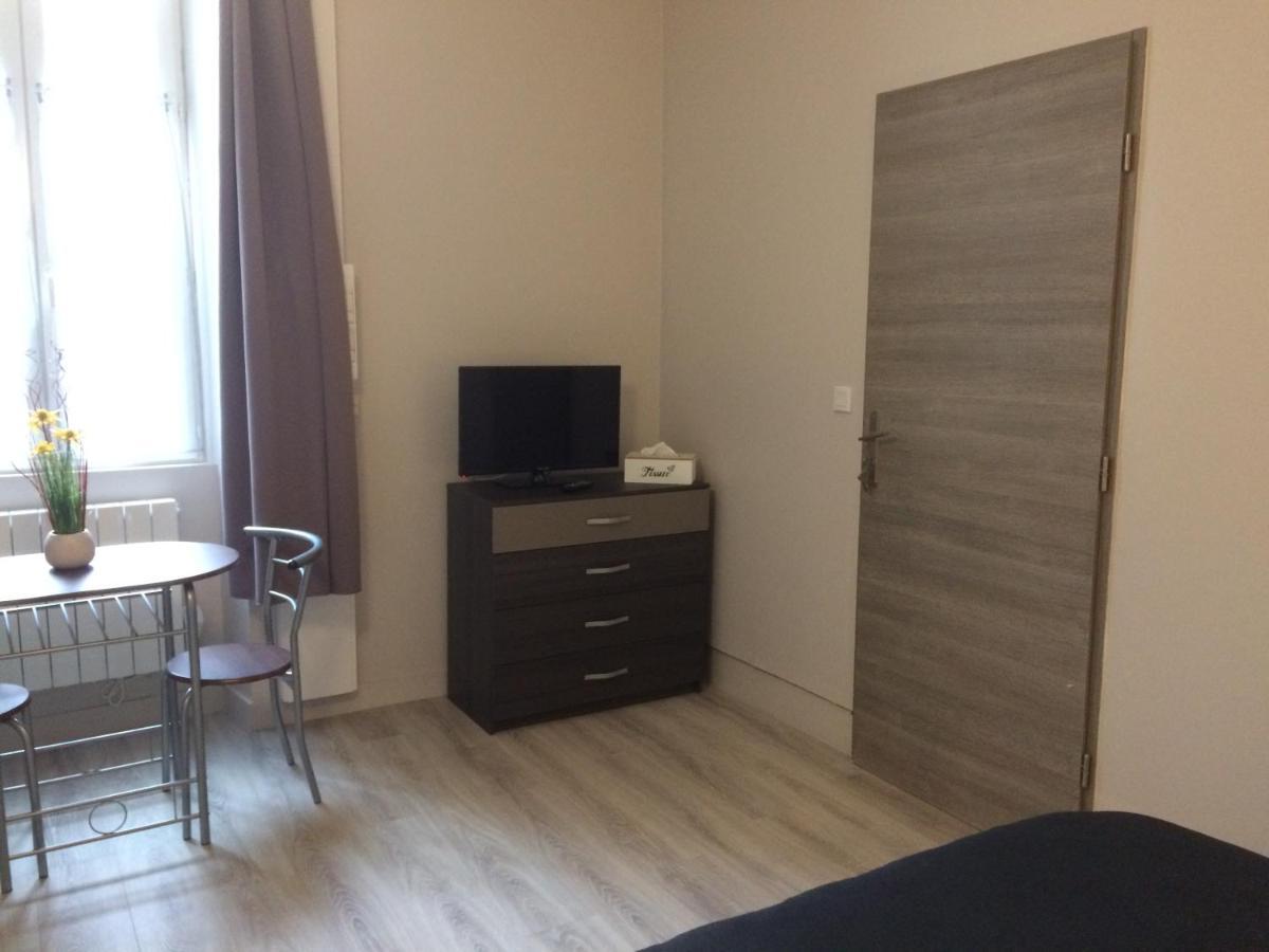 Studio Proche Gare Avec Kitchenette Et Wifi - Porte Rouge Thiviers Eksteriør billede